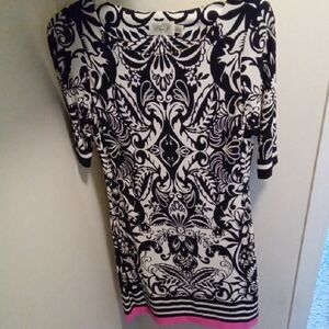 Womans 2 Eliza J Black and White Graphic 3/4 Sleeve Dress Pink Contrast Boho Bar